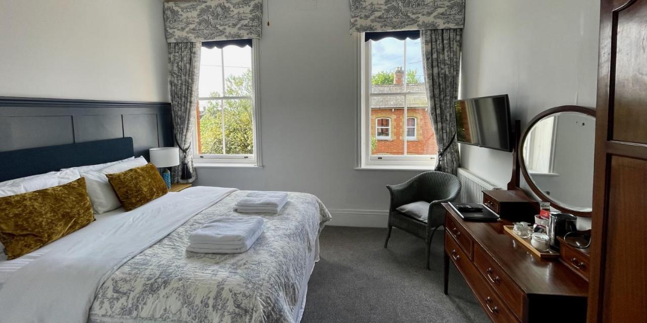 Portman Lodge แบลนด์ฟอร์ดฟอรัม ภายนอก รูปภาพ